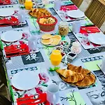 Les 3 Tilleuls Bed and Breakfast 4*