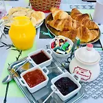 Les 3 Tilleuls Bed and Breakfast Roye (Somme)