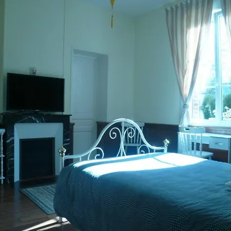 Les 3 Tilleuls Bed and breakfast 4*