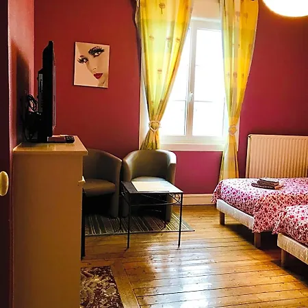 Les 3 Tilleuls Oda ve Kahvaltı 4*