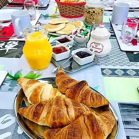Les 3 Tilleuls Oda ve Kahvaltı 4*