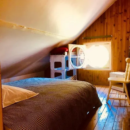 Les 3 Tilleuls Bed & Breakfast 3*