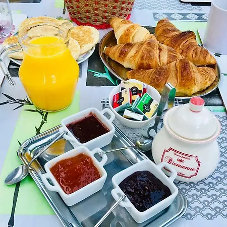 Les 3 Tilleuls Nocleg ze śniadaniem Roye (Somme)