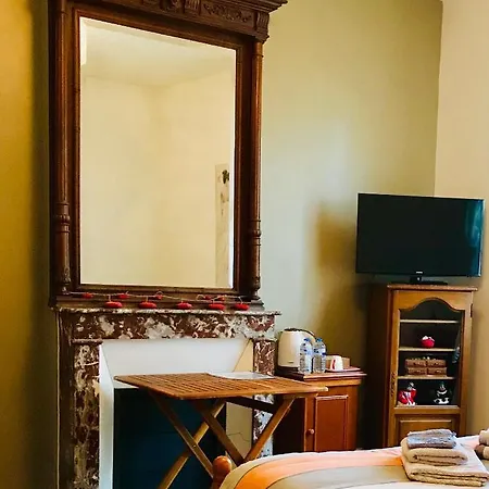 Les 3 Tilleuls B&B 로예