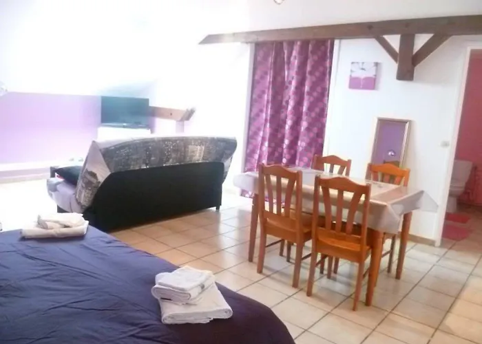 Les 3 Tilleuls לינה וארוחת בוקר