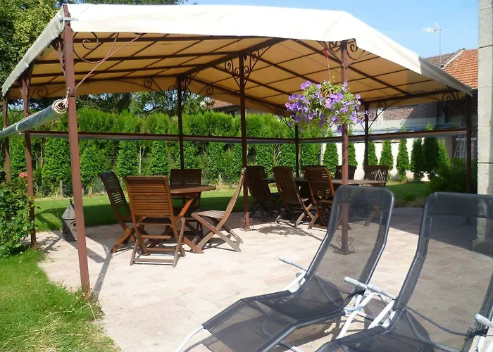 Les 3 Tilleuls לינה וארוחת בוקר